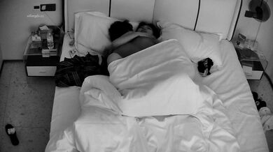 安防精品小年轻组团出来开房 (3)